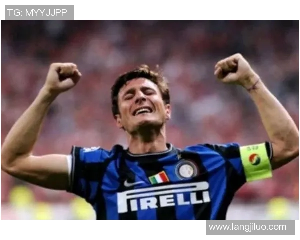 爱踢足球的11号球星他们不仅是场上风云人物也是球迷心中的传奇