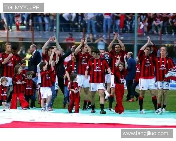 全球足球传奇：2025年十大最佳球星盘点与荣耀时刻